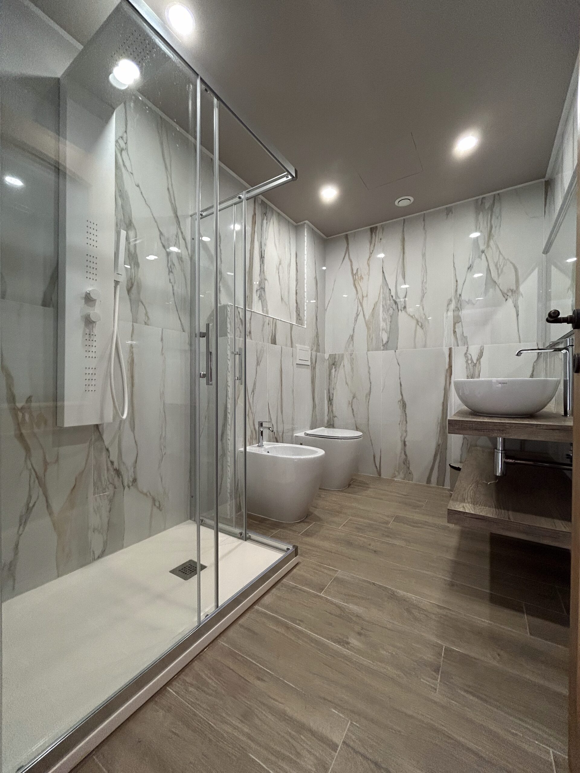 Bathroom La Pajassa an Paradis apartments